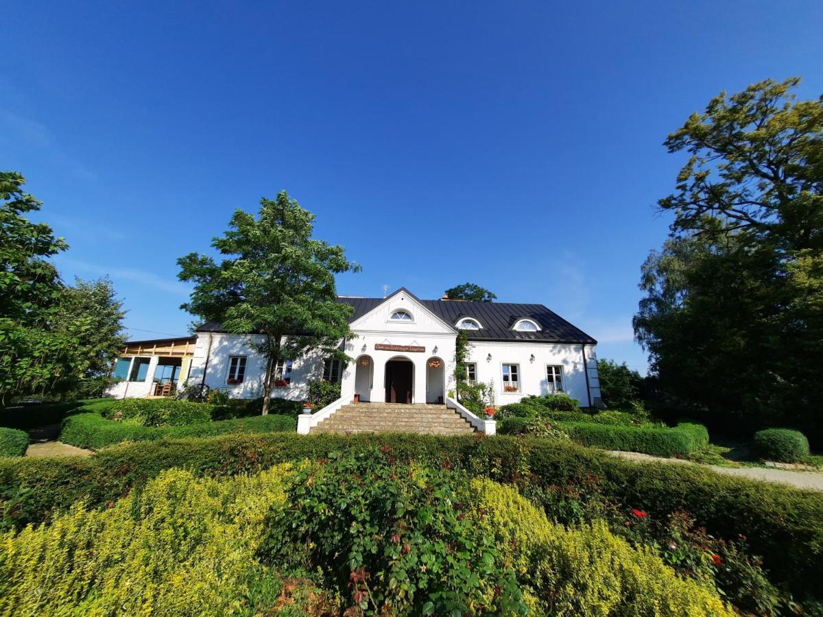 Dwór na Wichrowym Wzgórzu Przybysławice Exterior foto
